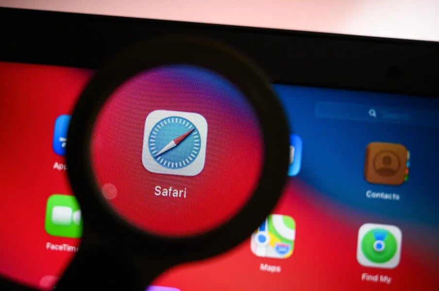 A Bug On Apple’s Safari 15 Could Lead To Google And Browsing Information Leak